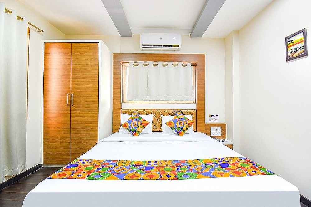 FabHotel Royal Empire Deluxe Room 3