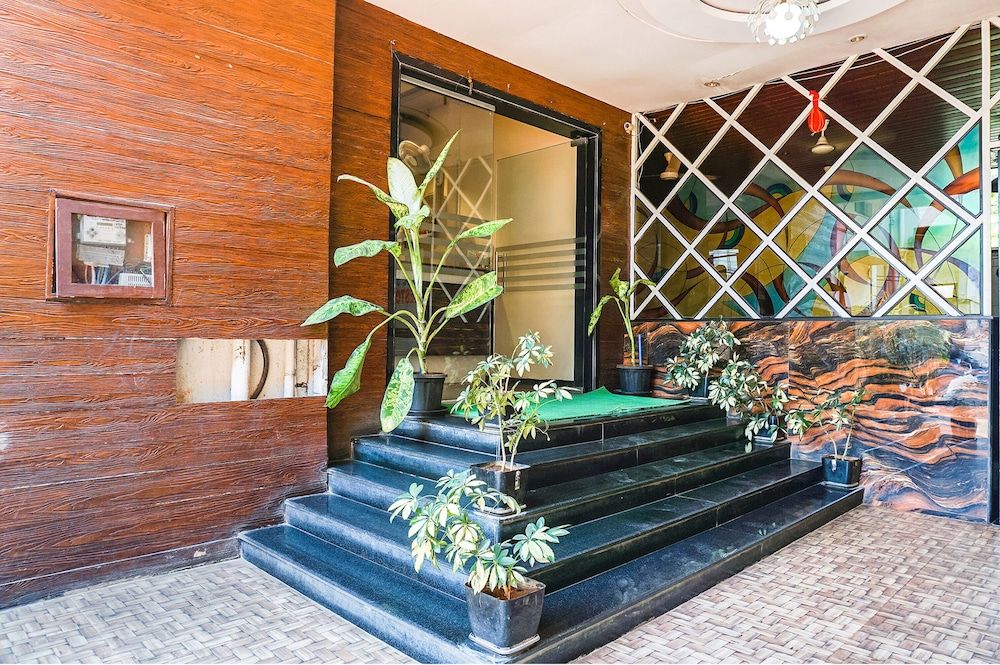 undefined Fabhotel Krishna Regency 4