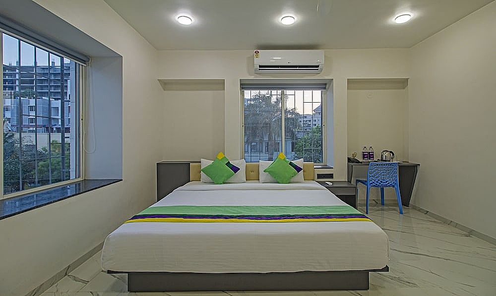 Treebo Atithi Comforts Inn Deluxe Double Room 2