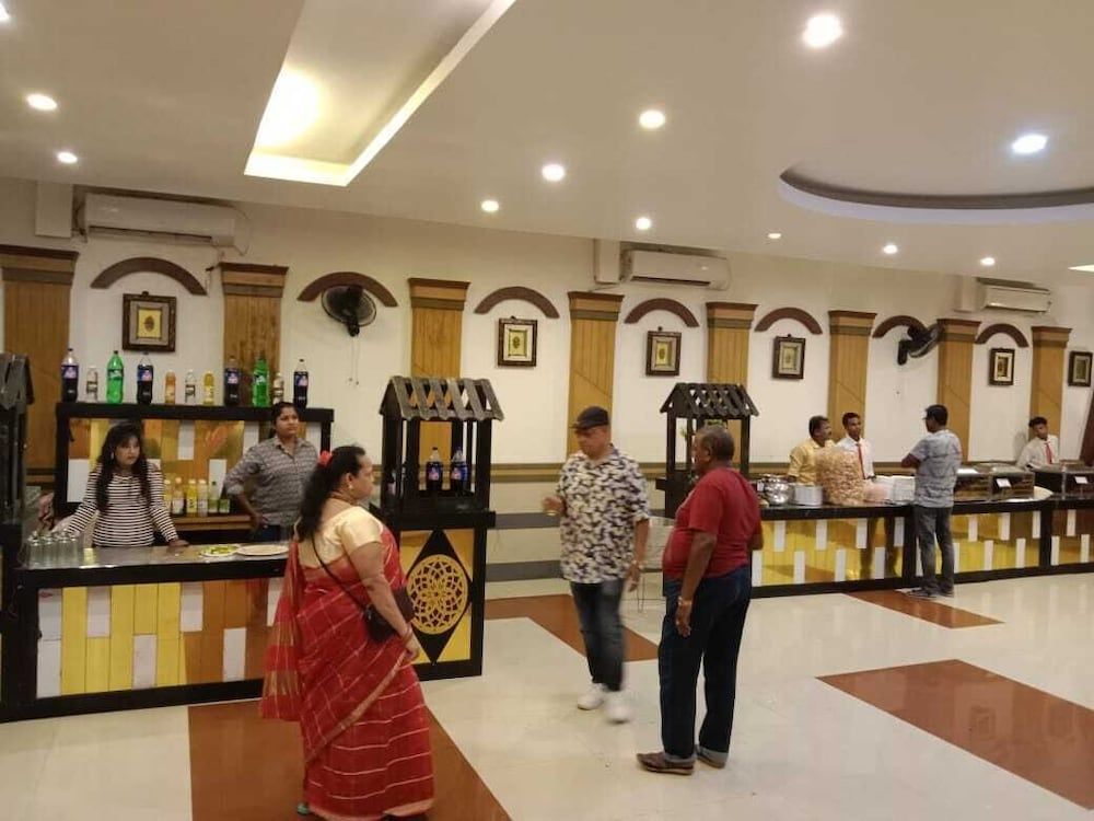 Food Court