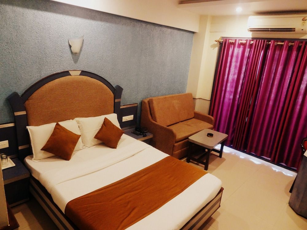 Hotel Vishal Plaza Standard Double Room 3