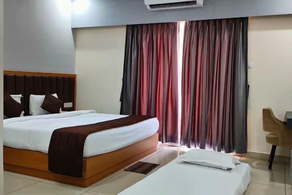 Goroomgo Shree Gajanana puri Standard Double Room, Multiple Beds 4