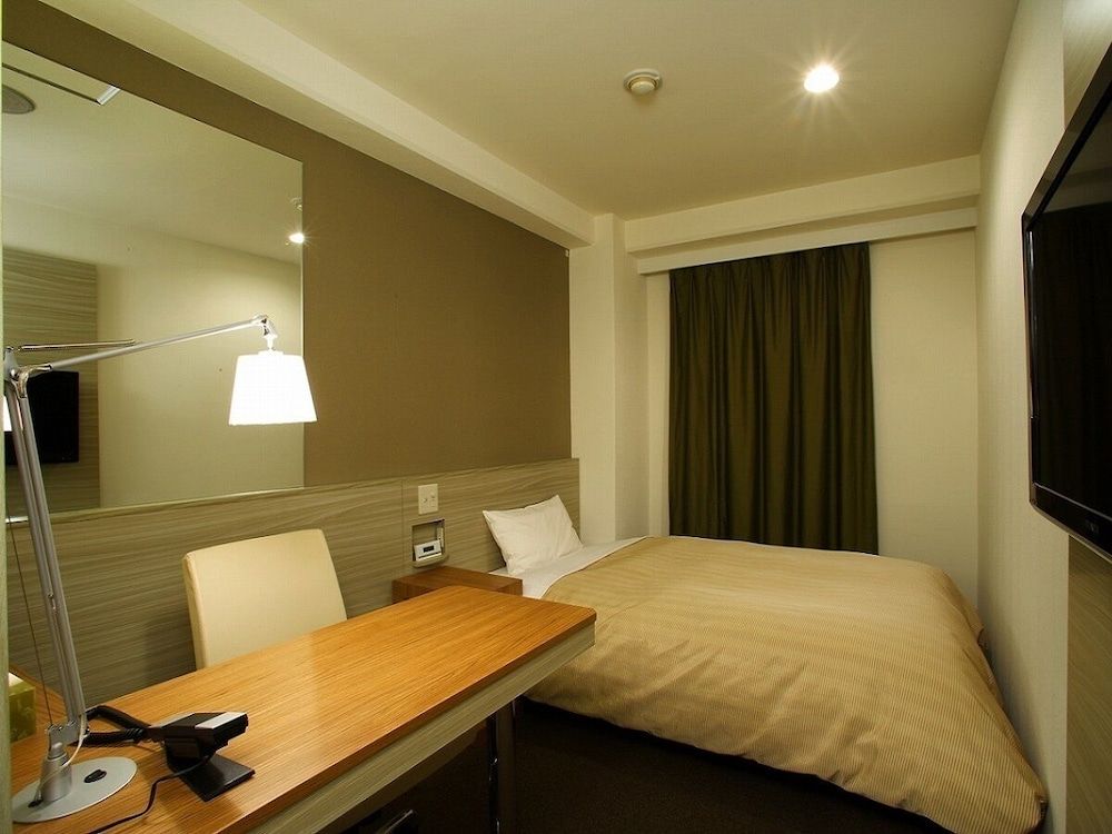 Standard Single Smoking