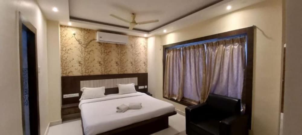 Superior Double Room, Multiple Beds, City View