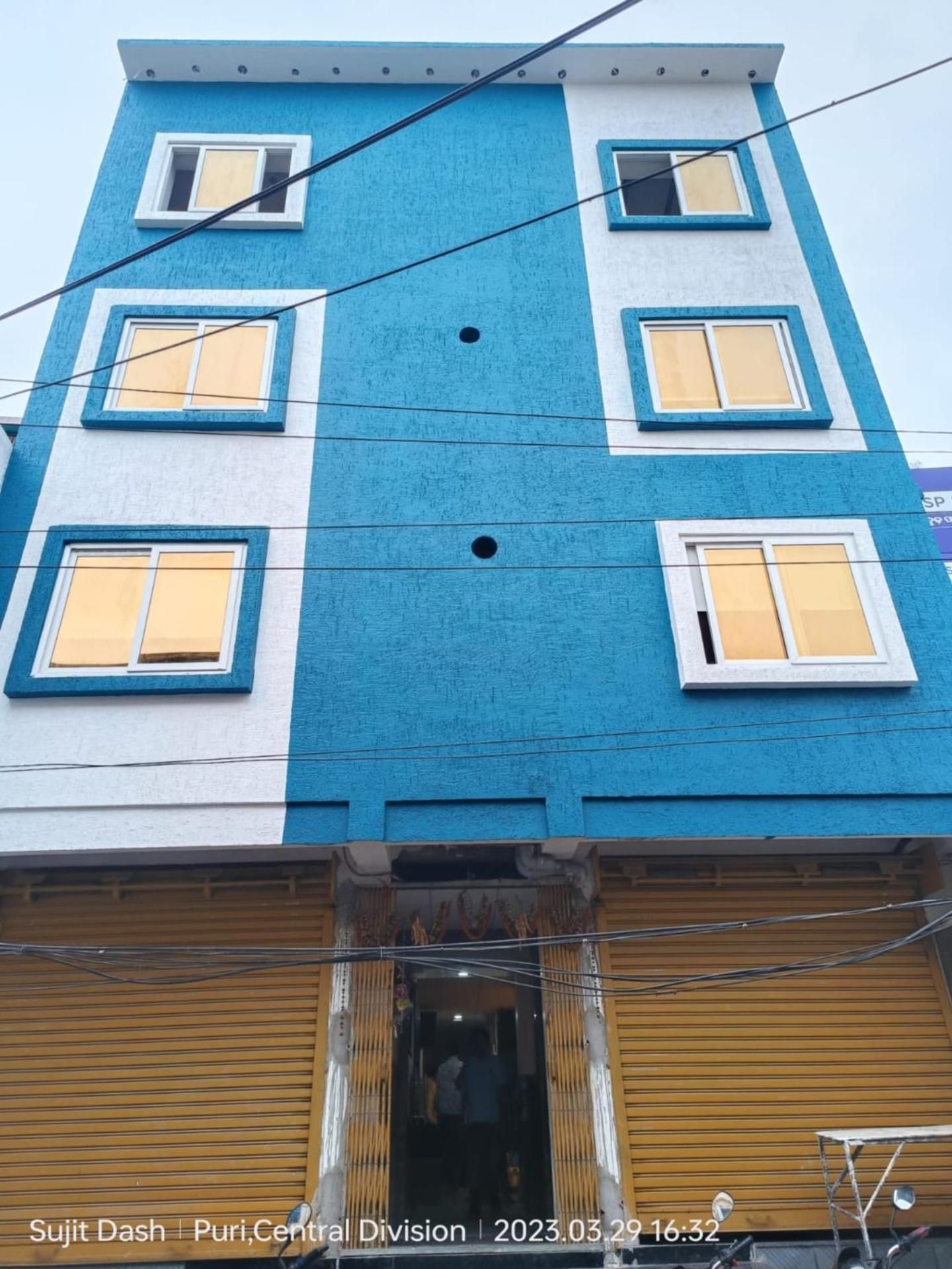 Goroomgo Santosh Inn Puri exterior_view