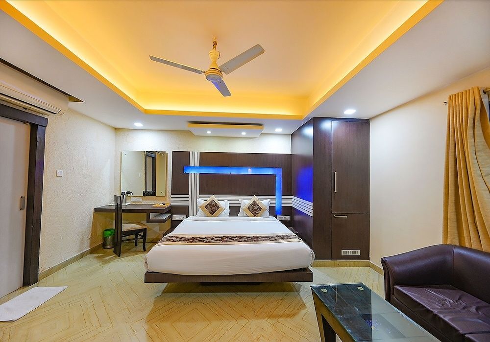 undefined FabHotel Accord 5