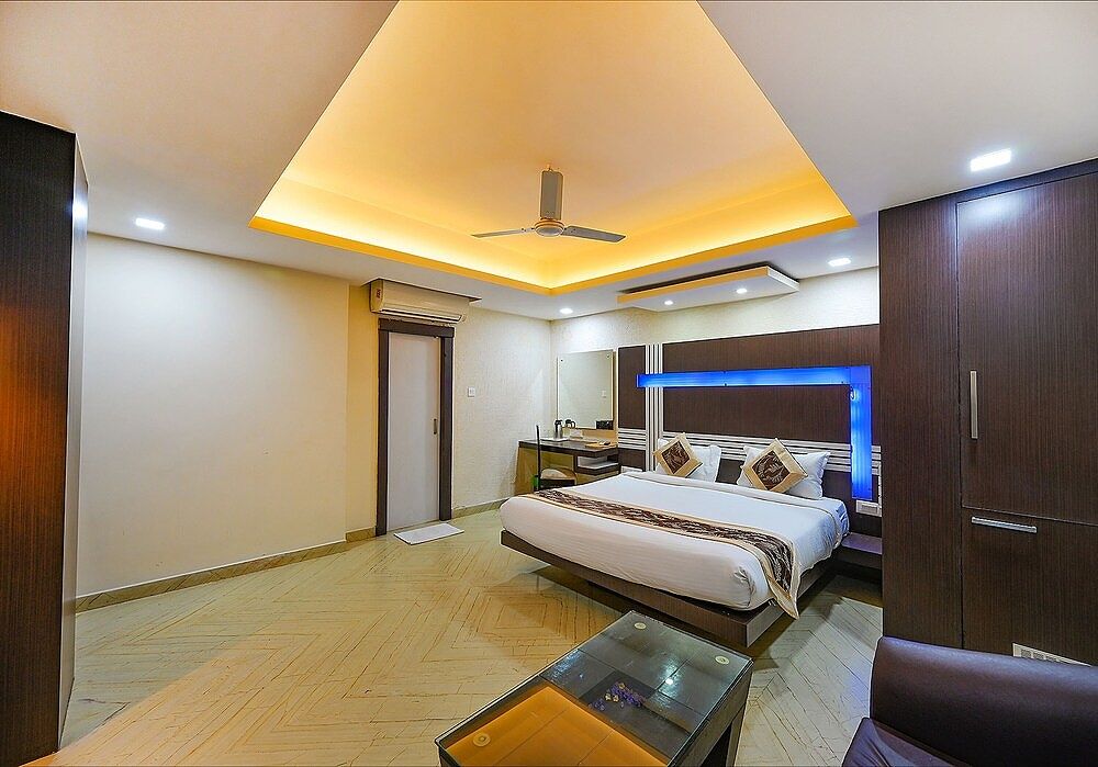 undefined FabHotel Accord 4