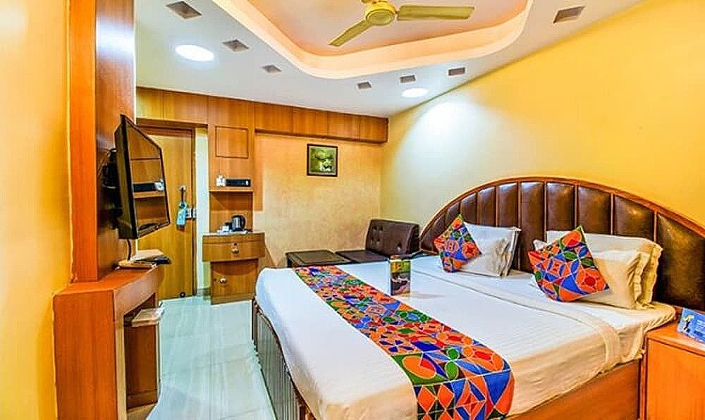 Fabhotel Palash Residency Deluxe Room 2