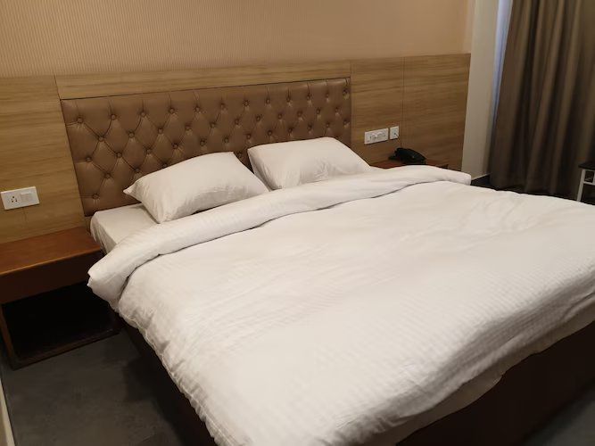 Deluxe Luxury Himalaya view