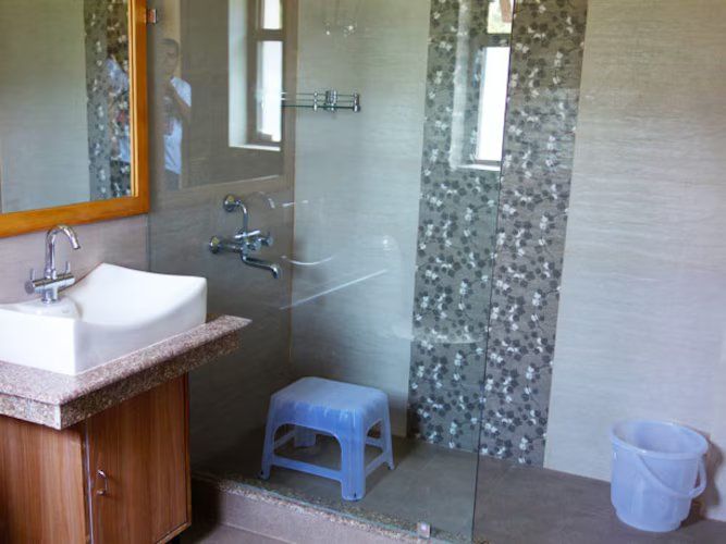 Hotel Pool Retreat  Deluxe room 3