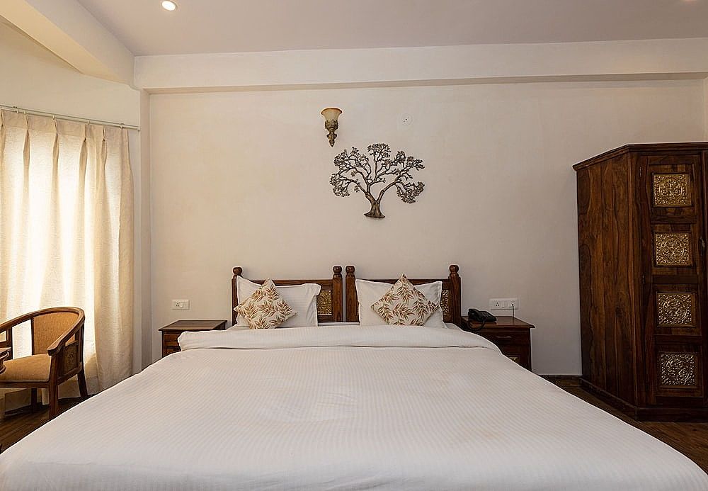 Yogved Hospitality and Resort Deluxe Room 2