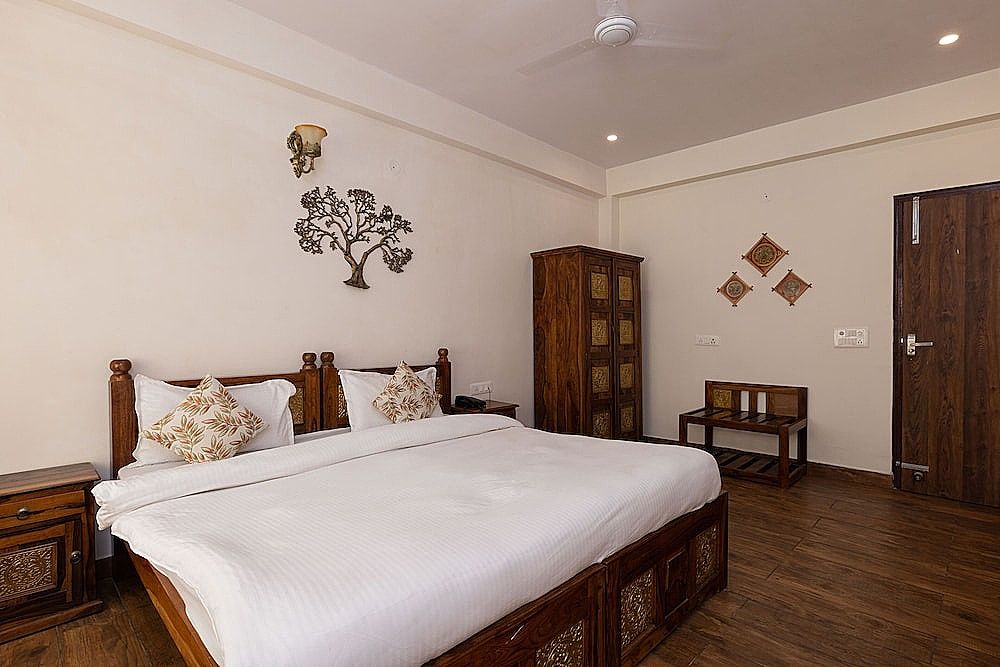 Yogved Hospitality and Resort Deluxe Room 6