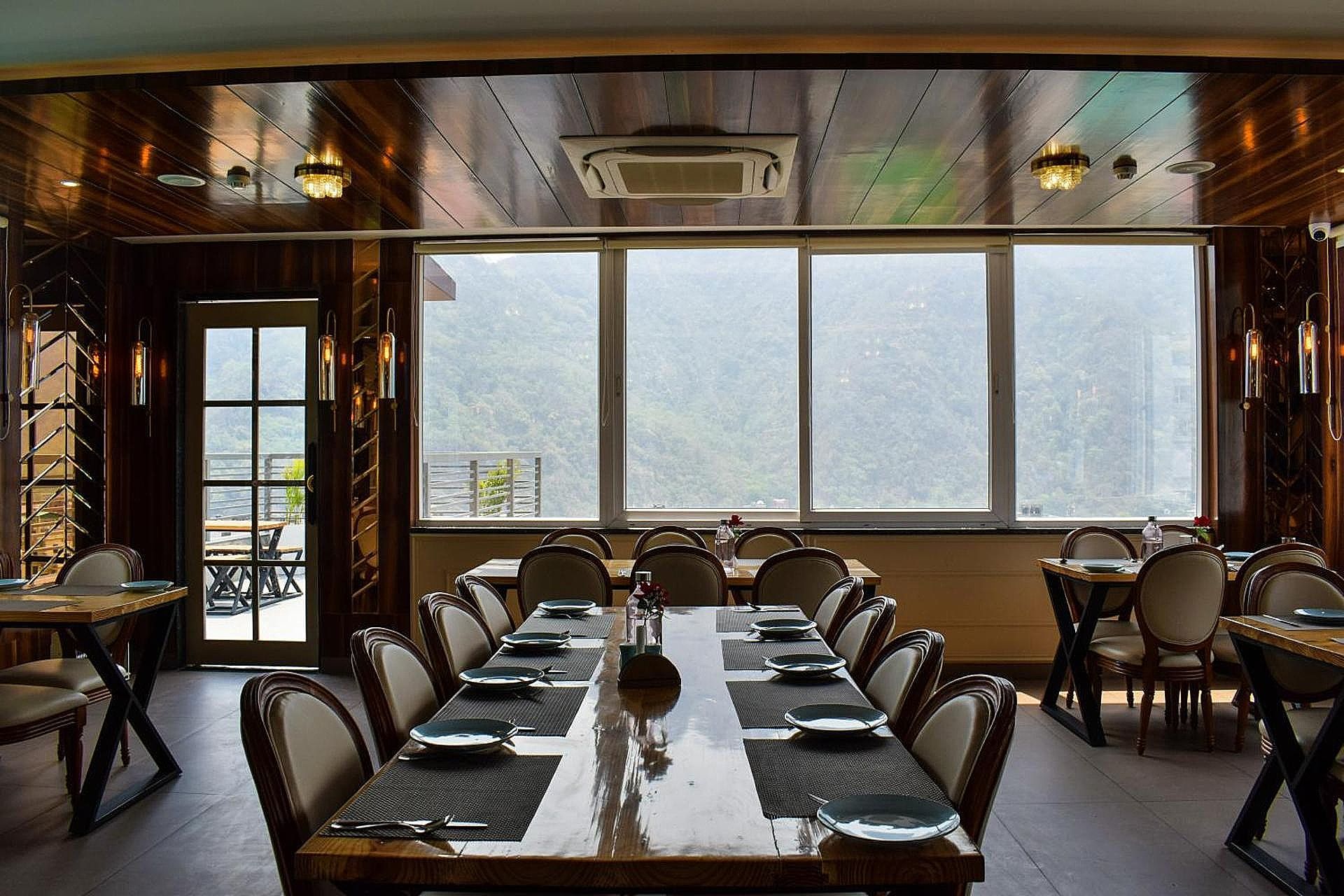 Food & Dining