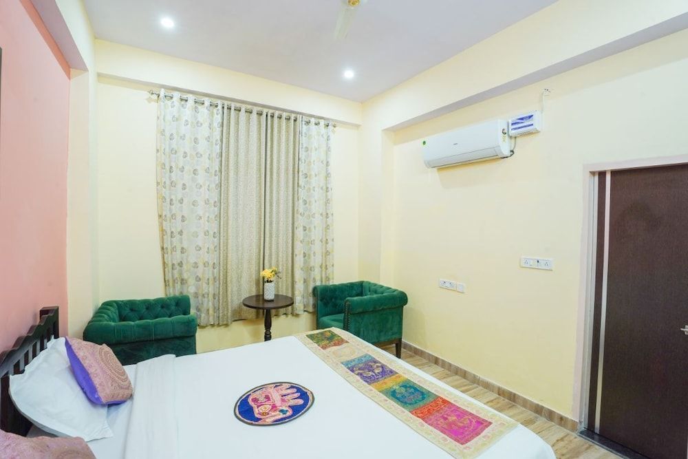 Gharial Bagh Resort Premium Room 20