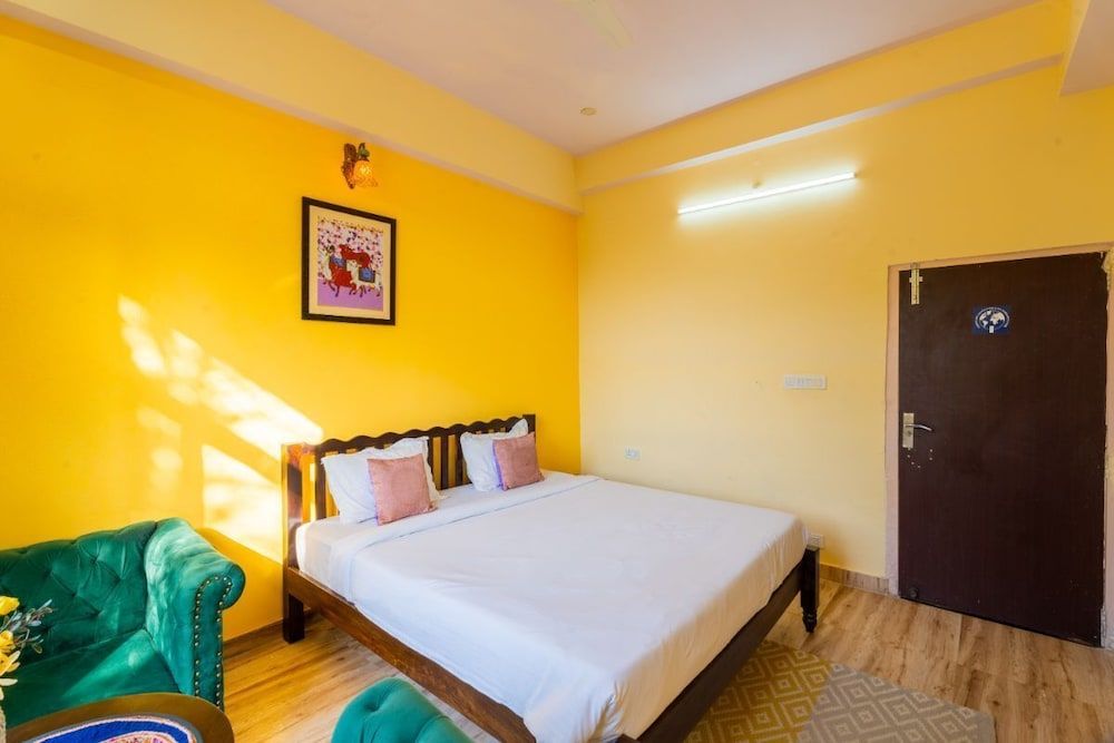Gharial Bagh Resort Premium Room