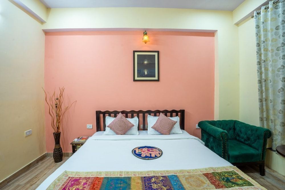 Gharial Bagh Resort Premium Room 11