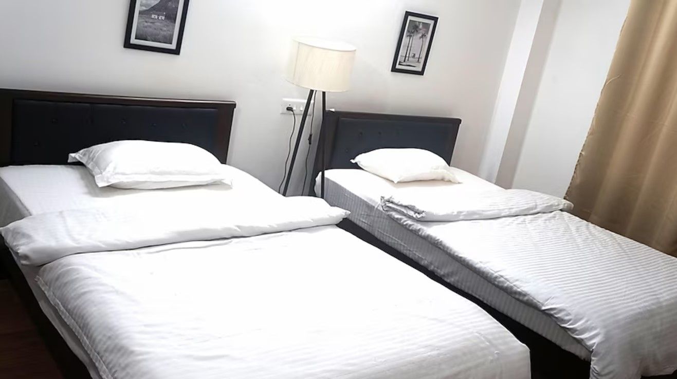 SUITE ROOM
