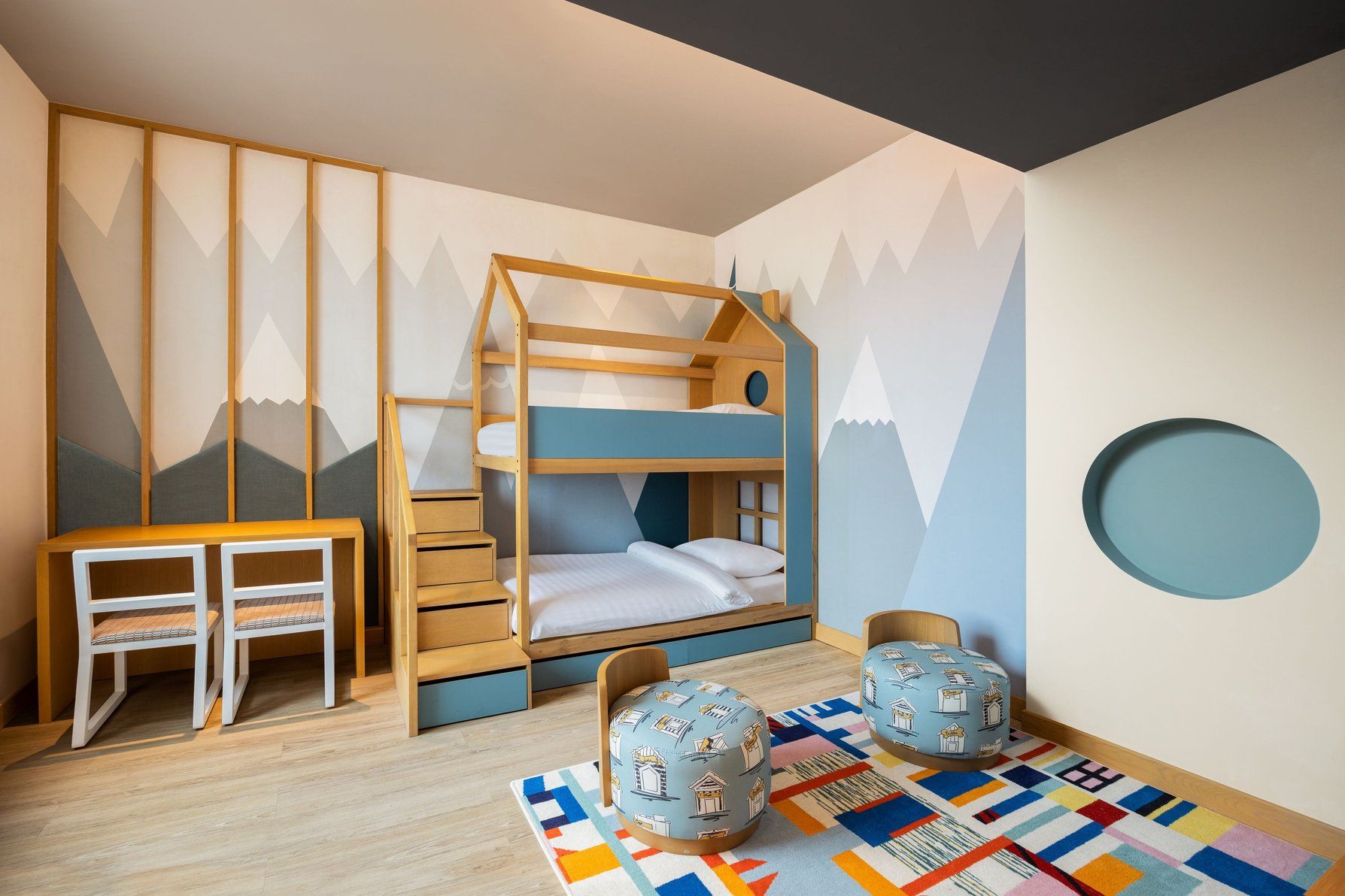 Family Suite, Happy Hours, 1 Bedroom Suite, 1 King
