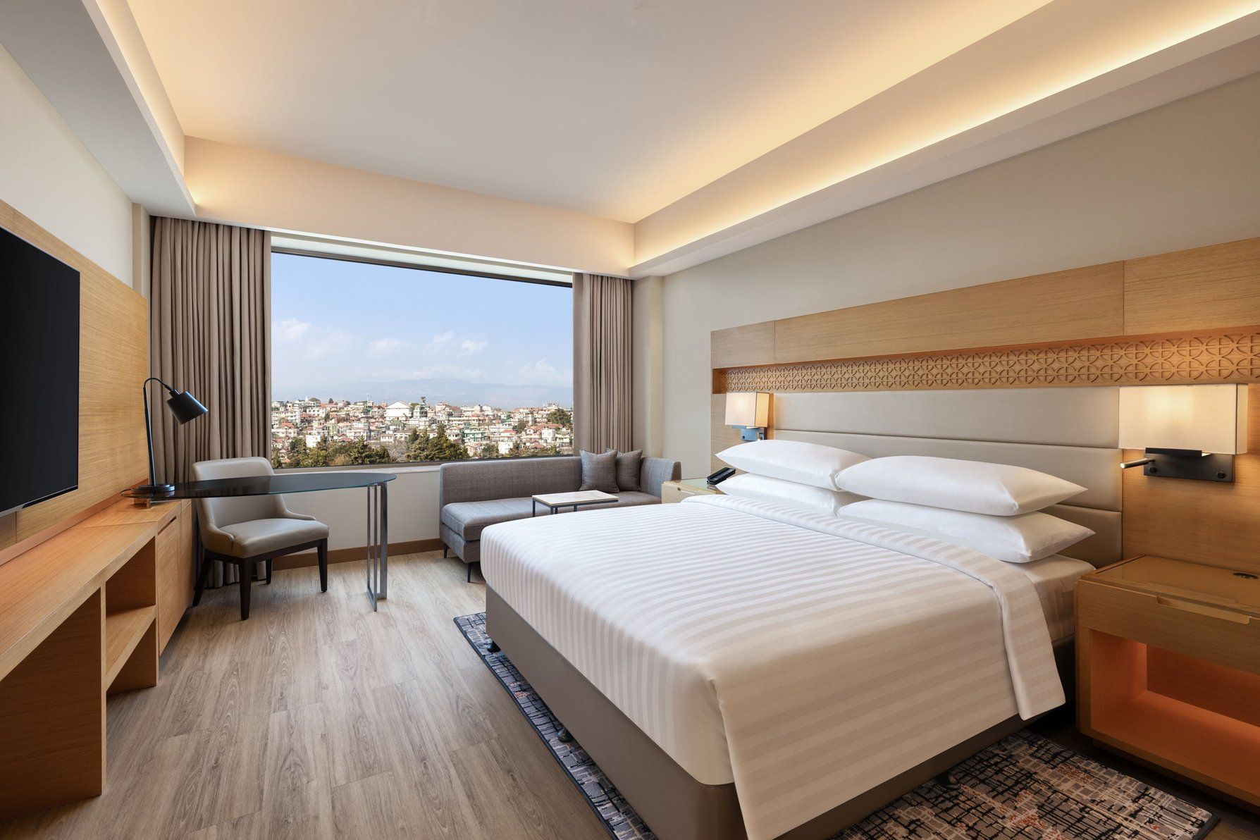 Superior, Guest room, 1 King, City view