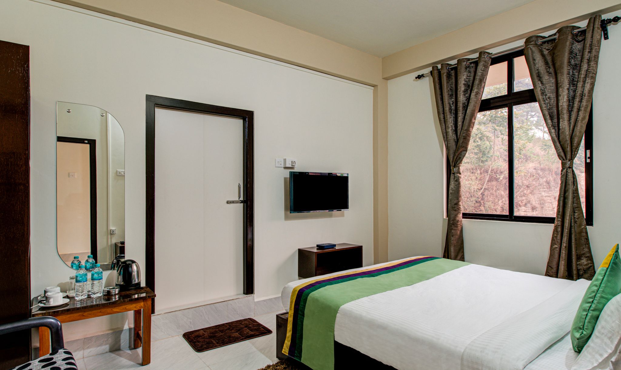 Treebo Staying Center Standard Double Room 4