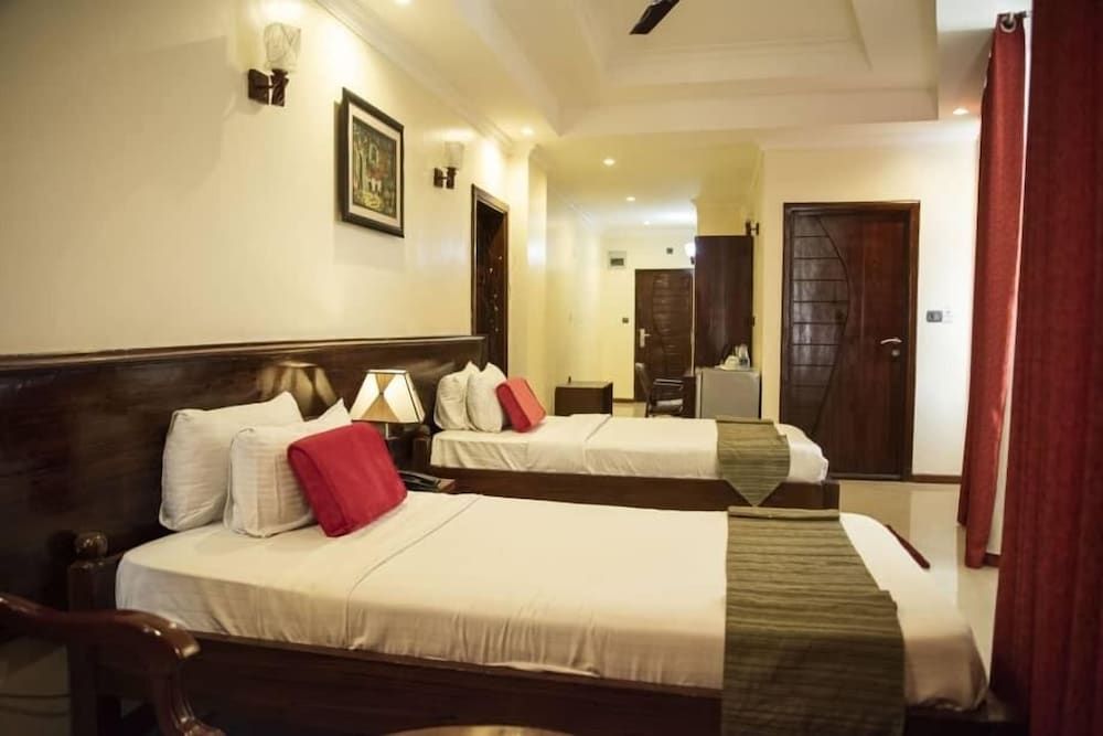 undefined Hotel Sapphire 10