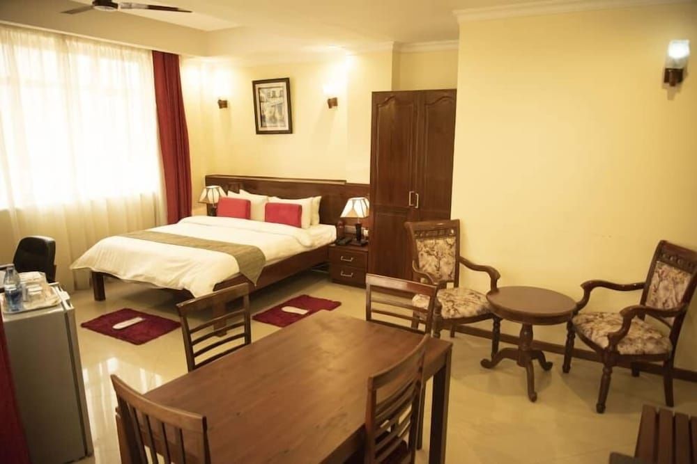 Hotel Sapphire Deluxe Room