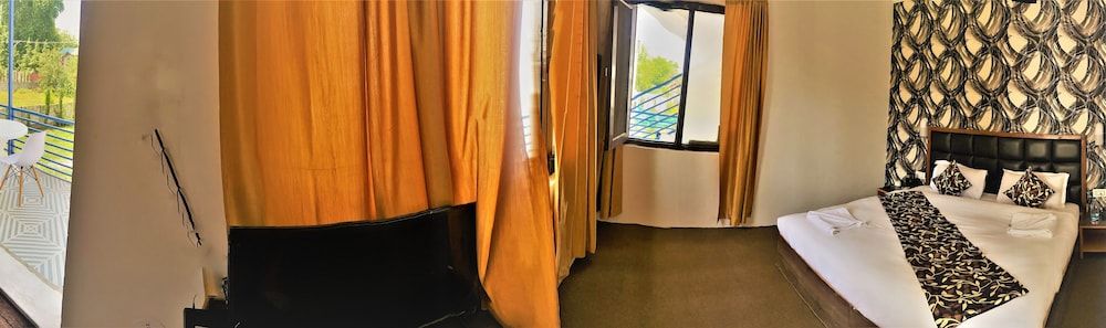 Echor Kashmir Holidays Resort Srinagar Economy Double Room 2