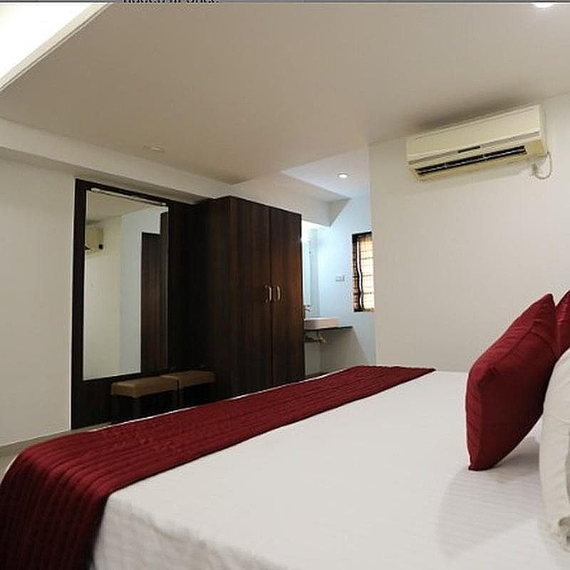 Hotel Shagun, Piplod City Centre Surat Deluxe Room 6