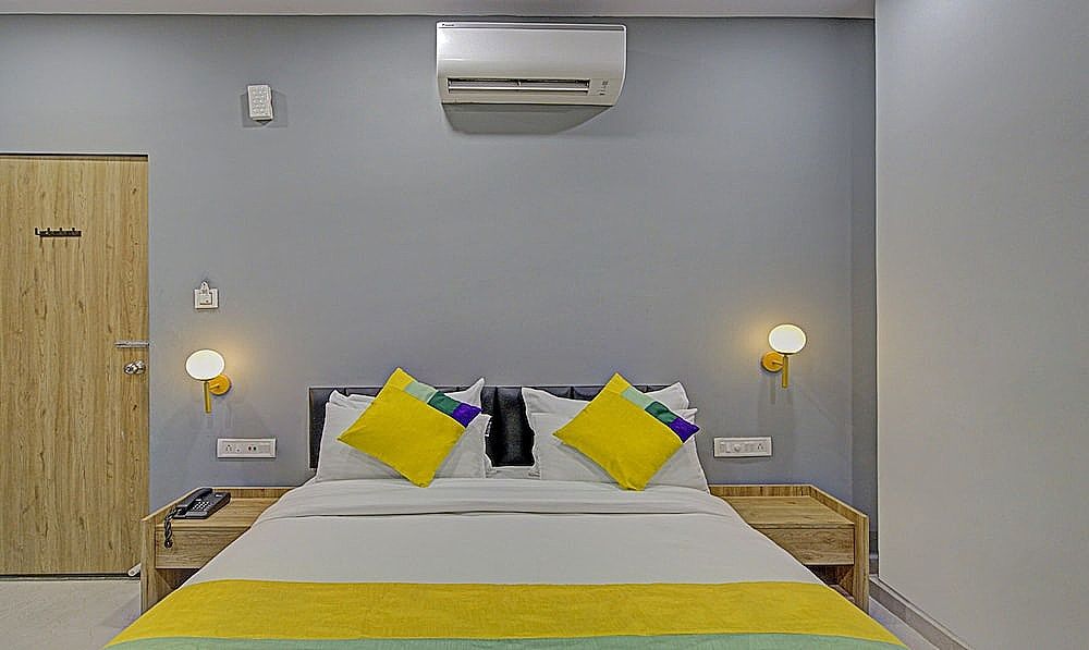 Itsy Hotels Natasha, Vesu, Surat Standard Double Room 3
