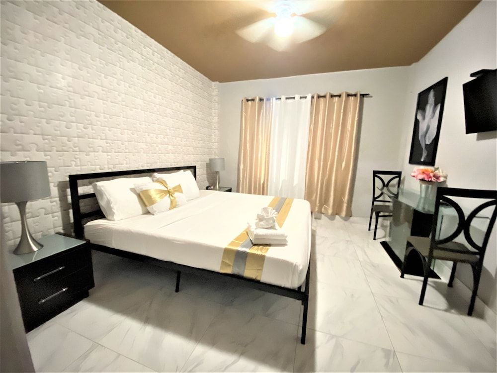 Notebook Miami Beach STANDARD QUEEN ROOM 3