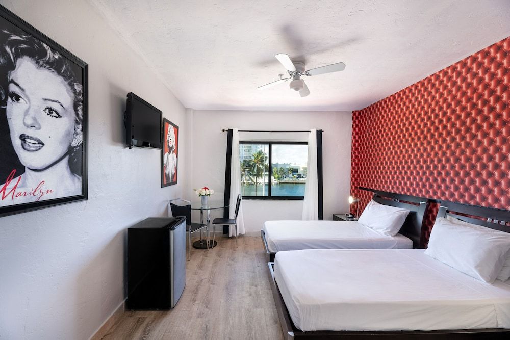 undefined Notebook Miami Beach 9