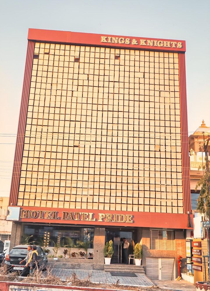 undefined Clarks Inn Express Udaipur 10