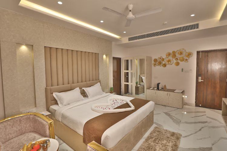 Luxury Suite