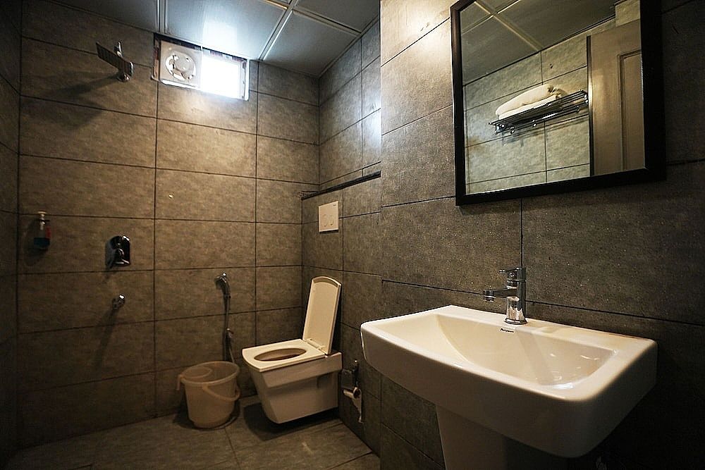 Hotel Townhouse Standard Room 11