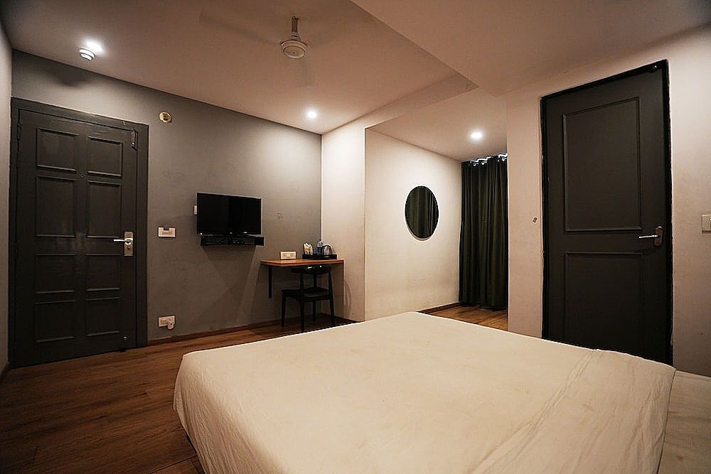 Hotel Townhouse Standard Room 5