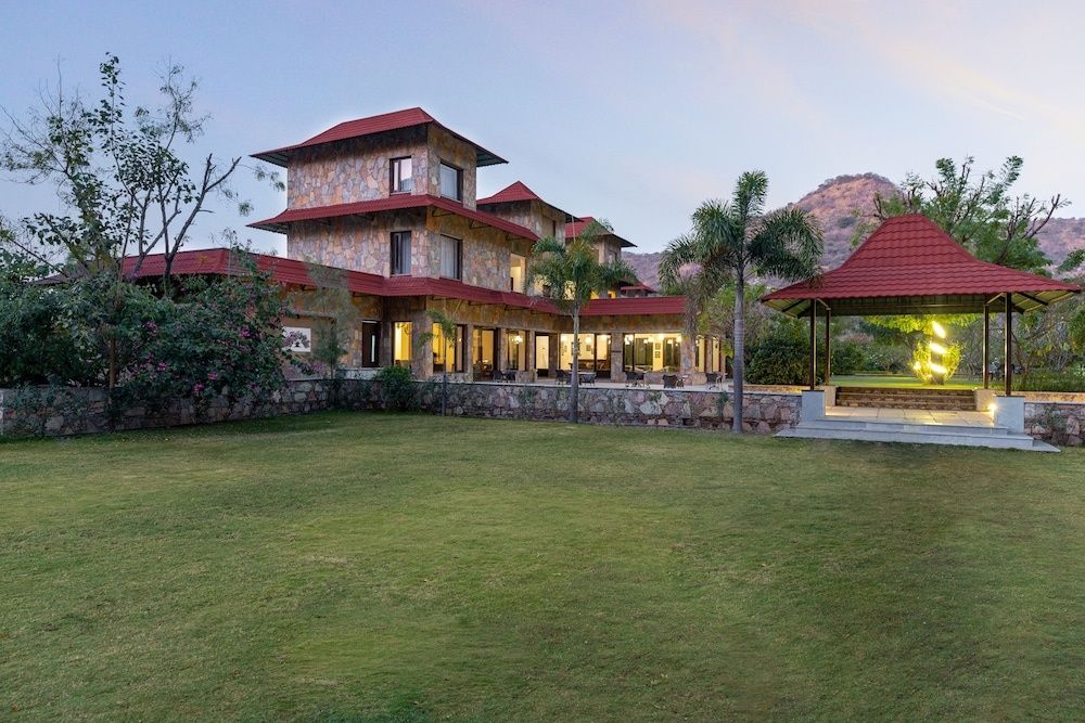 Hotel Exterior