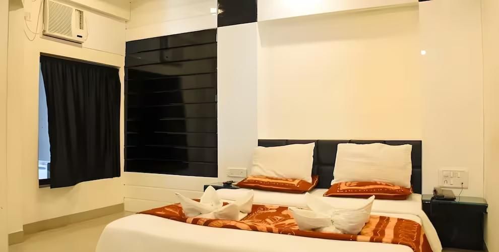 Hotel Kanha Deluxe Room 2