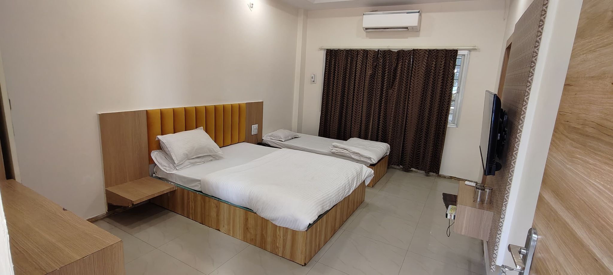 Hotel Kanha Deluxe Room 5