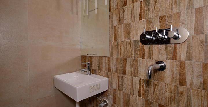 Hotel Kanha Deluxe Room 3