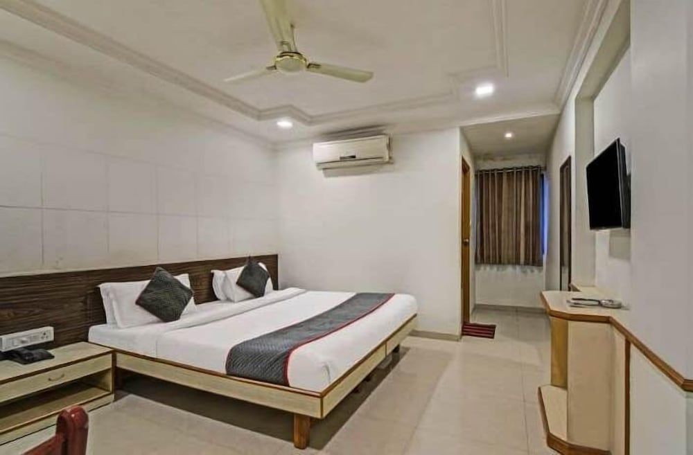 HOTEL RVG AC EXECUTIVE 3