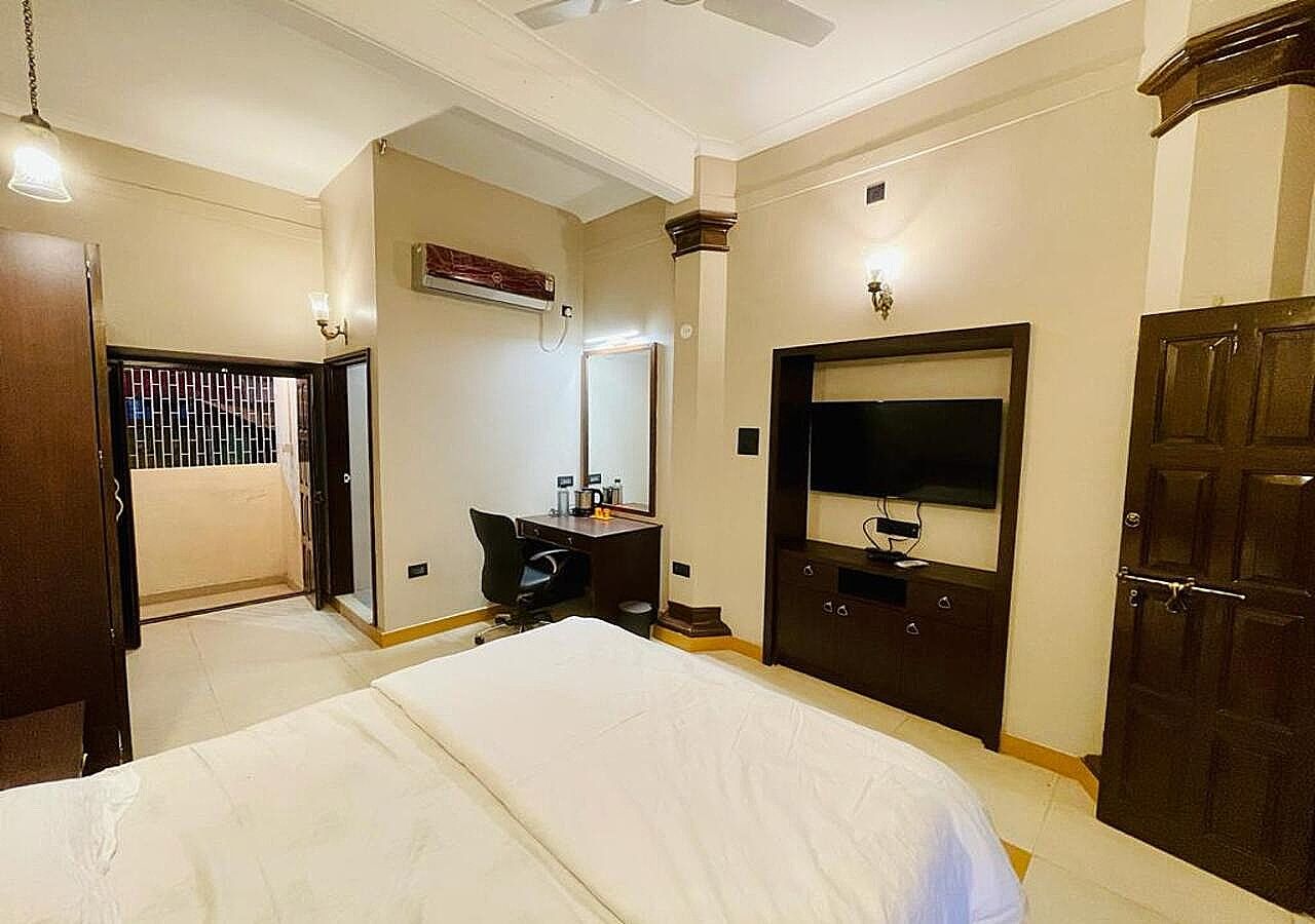 King Room with Balcony