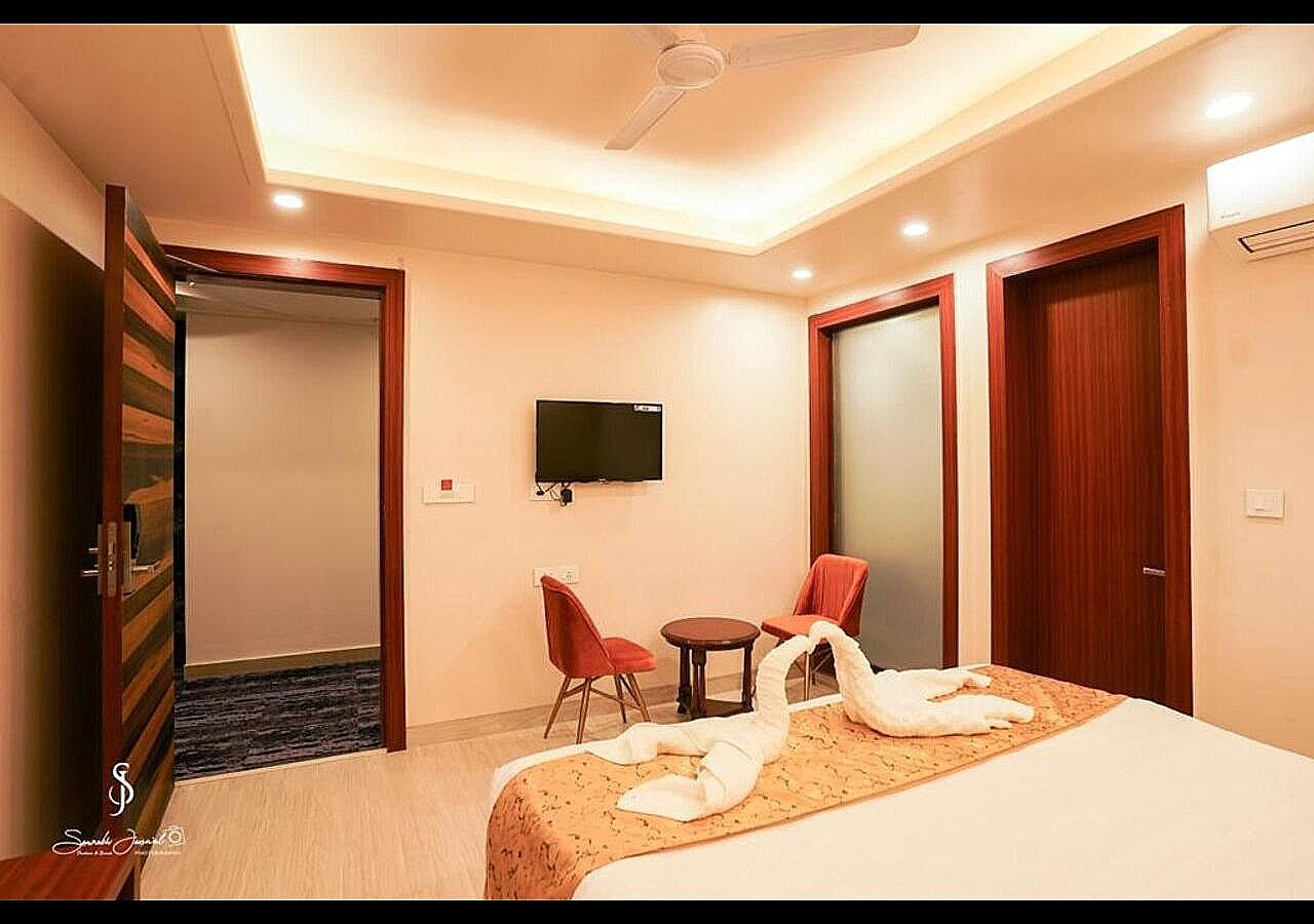 The Olivia Deluxe Room 5