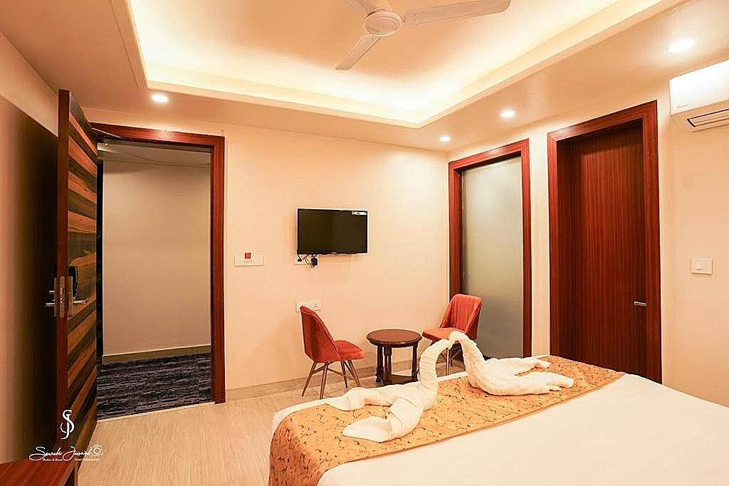 The Olivia Deluxe Room 4