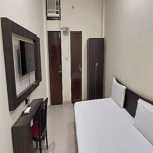 undefined Hotel Galaxy Inn 7