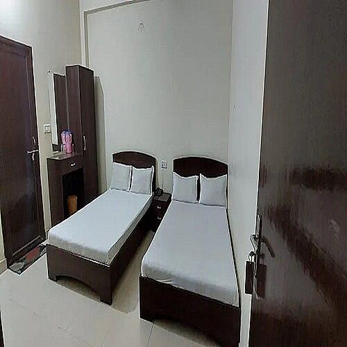 undefined Hotel Galaxy Inn 8