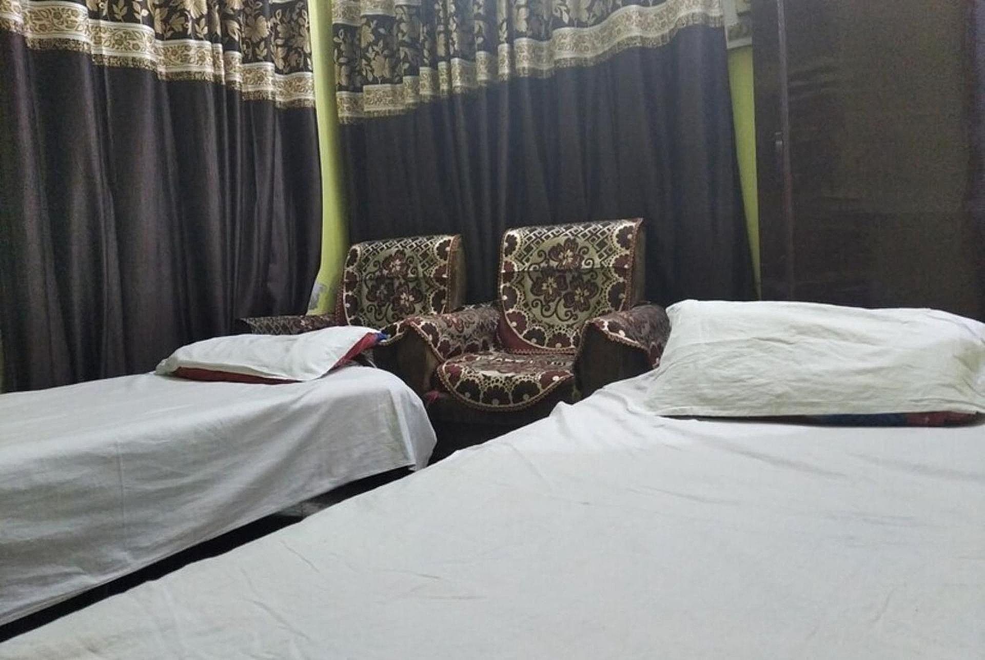 Deluxe Family Room