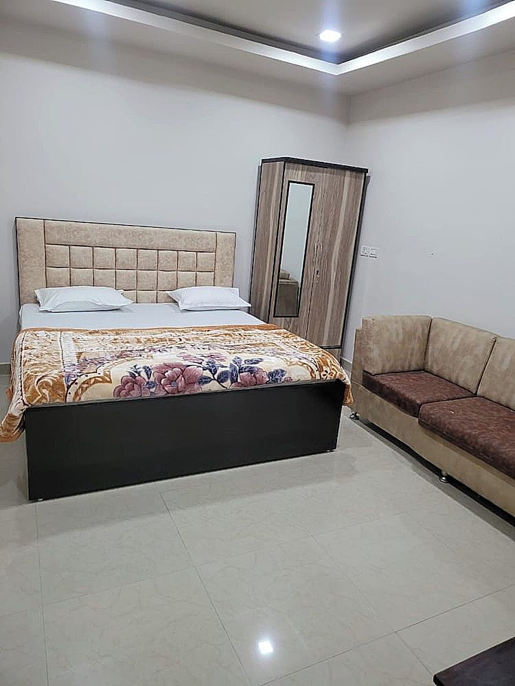 Goroomgo Kashi Paradise Varanasi Deluxe Double Room