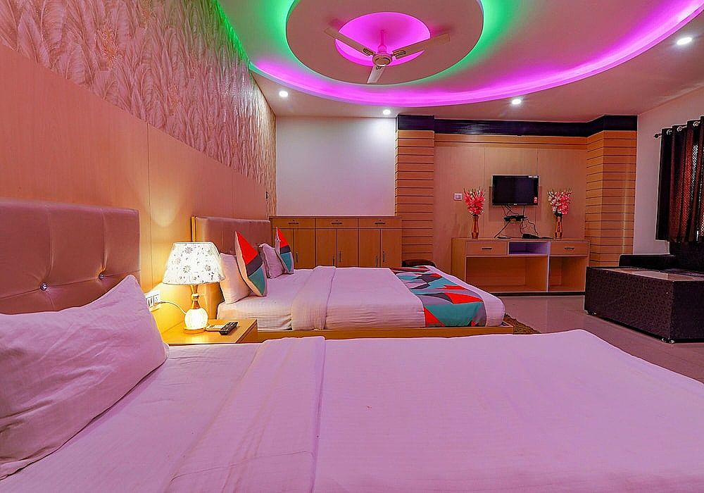 Fabexpress Moti Mahal Deluxe Room