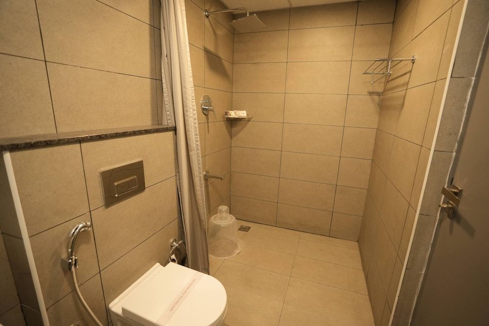 Grand Ganpat Deluxe Double Room 8