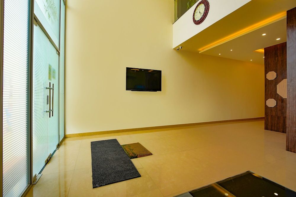 undefined Fabhotel Senthur Inn 9